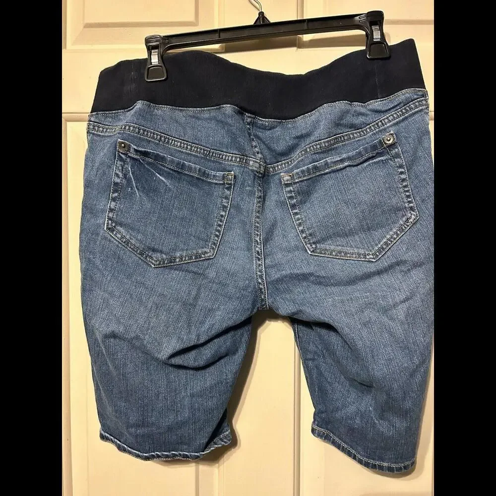 Women's Liz Lange maternity denim shorts size medium cotton mix five pocket - Picture 2 of 3